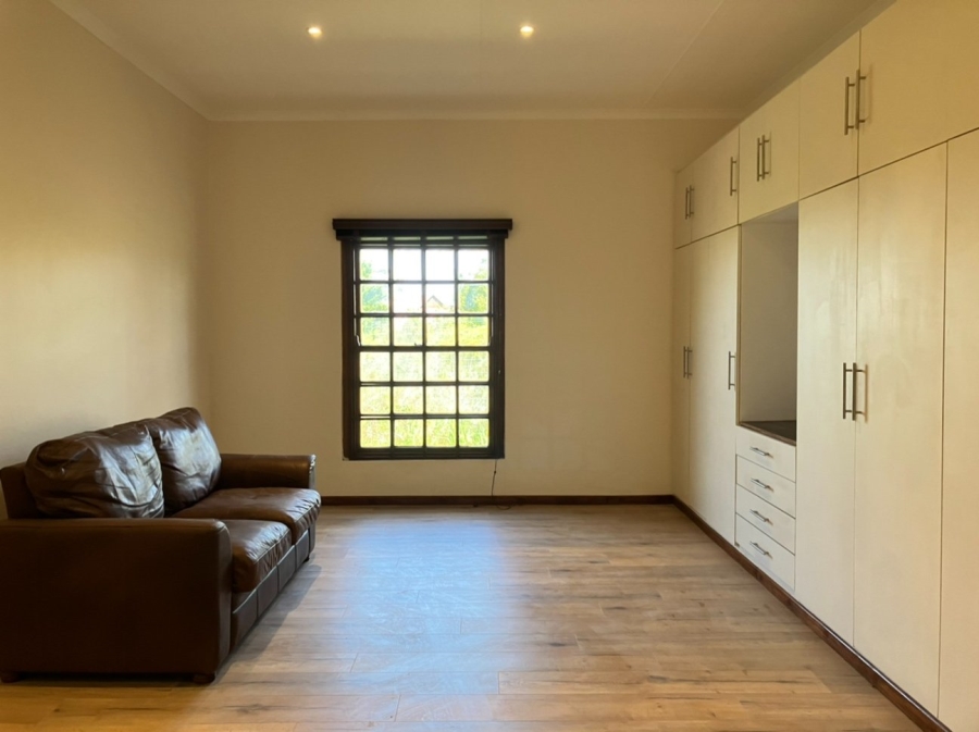 To Let 2 Bedroom Property for Rent in Hoekwil Western Cape